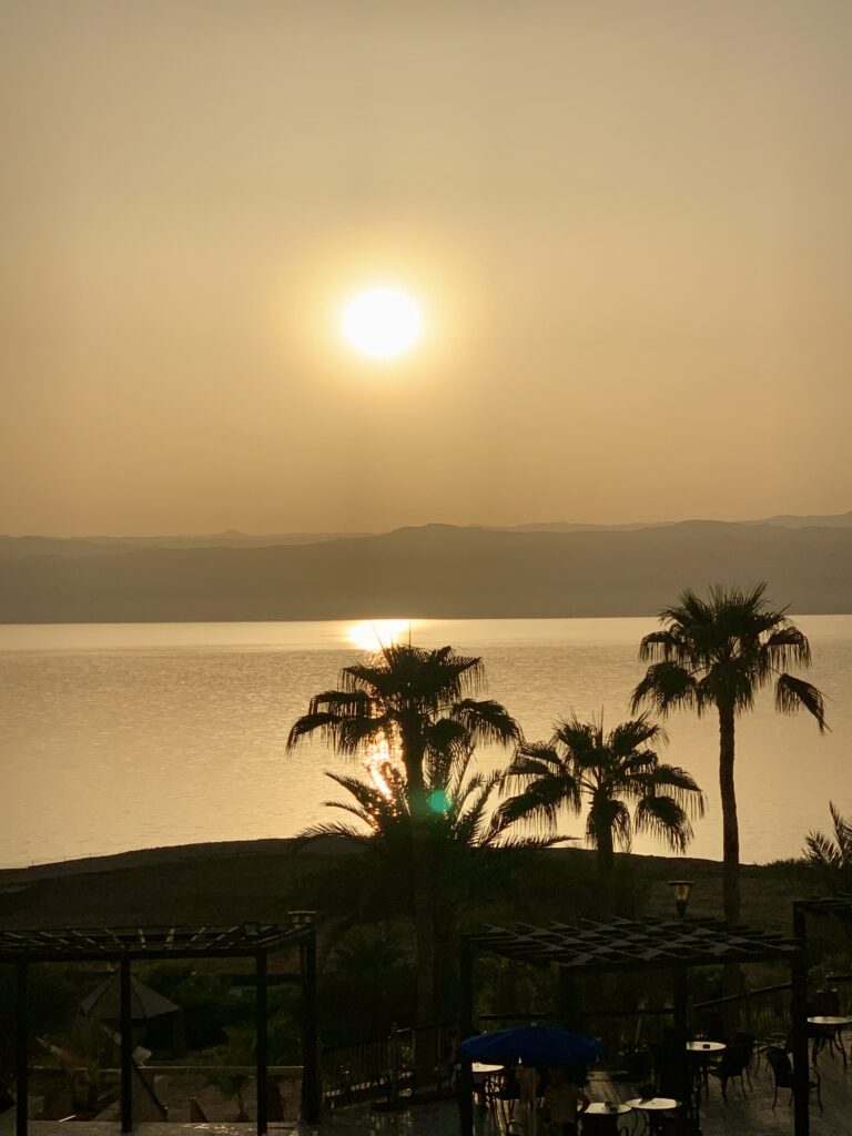 Giordania, tramonto sul Mar Morto