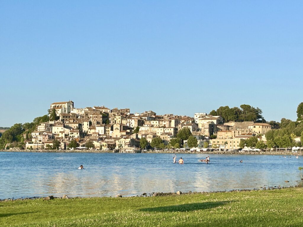 COSA VEDERE INTORNO AL LAGO DI BRACCIANO